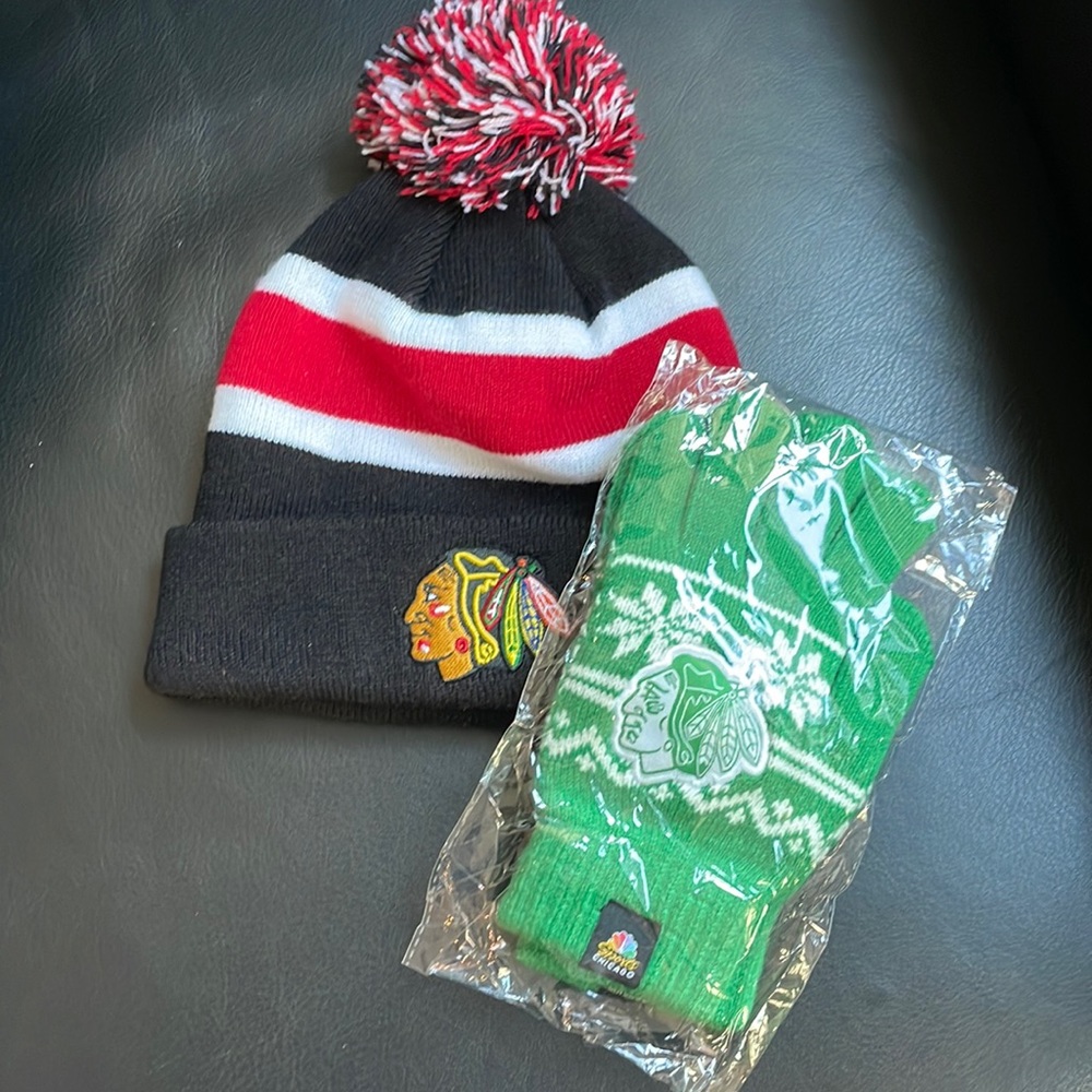 Official NHL Chicago Blackhawks Hat and Special Edition Gloves